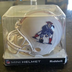 New England Patriots Throwback Helmet